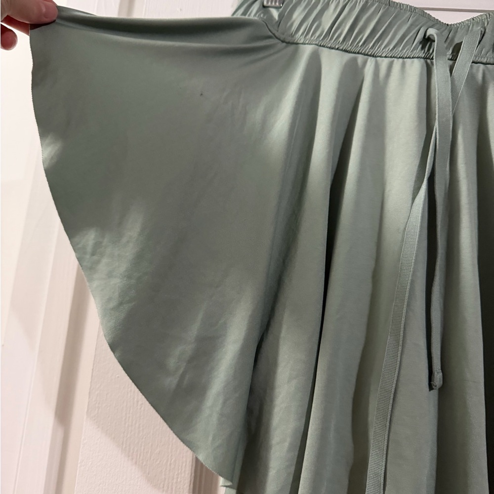 Flowy Green Skort with  Tie Waist EUC - Picture 4 of 5